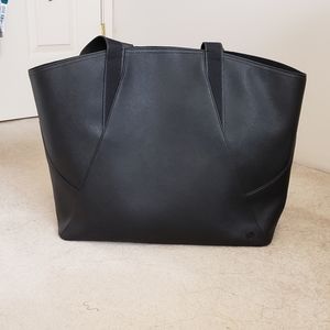Lululemon Go Wild tote